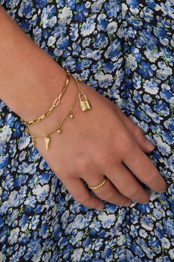 Armband met bedels en balletjes